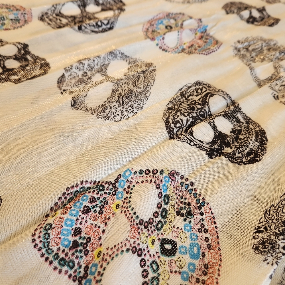 Pier 1 Scarf Wrap Skulls Metallic NWT - Picture 4 of 8